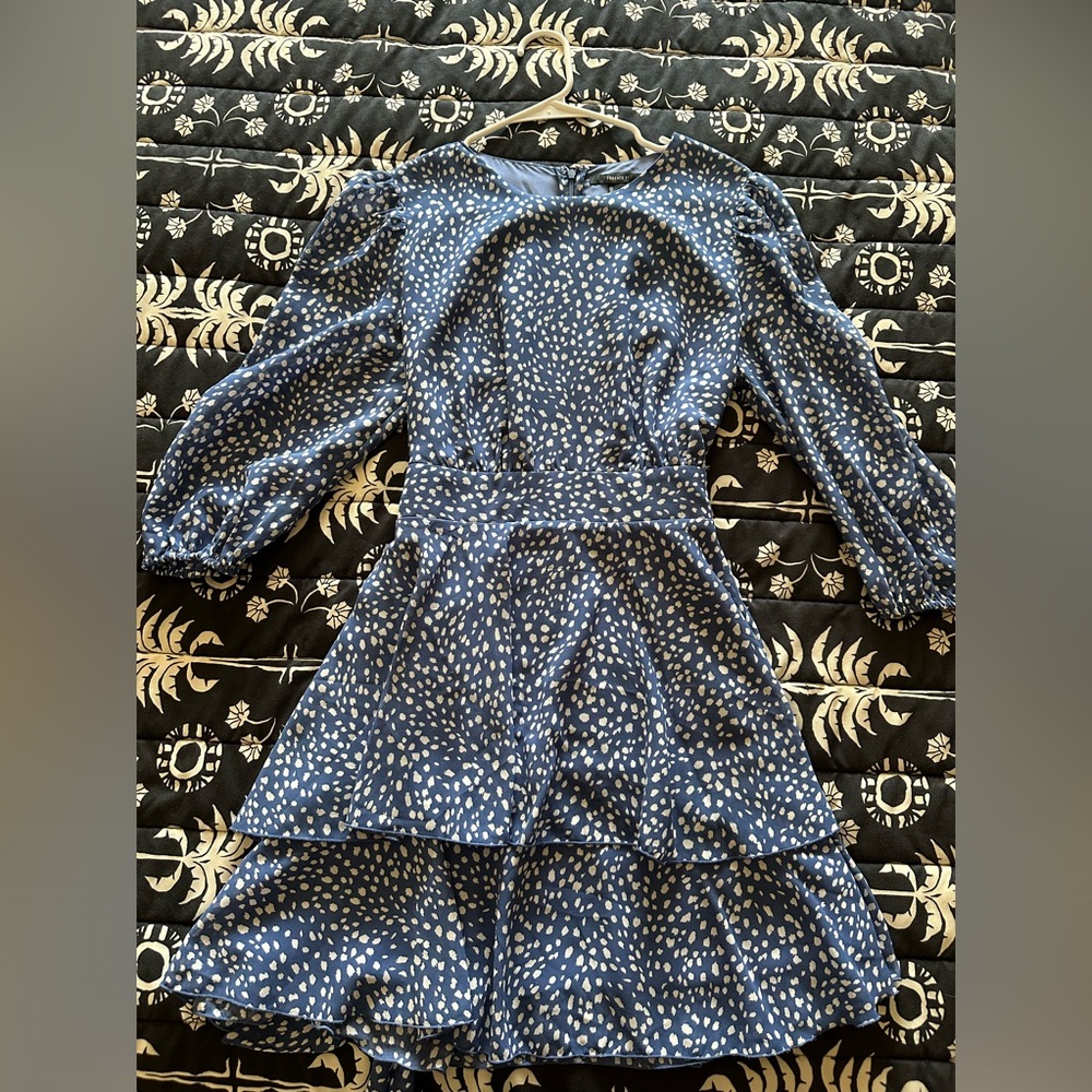 Beautiful flowy blue dress size large
